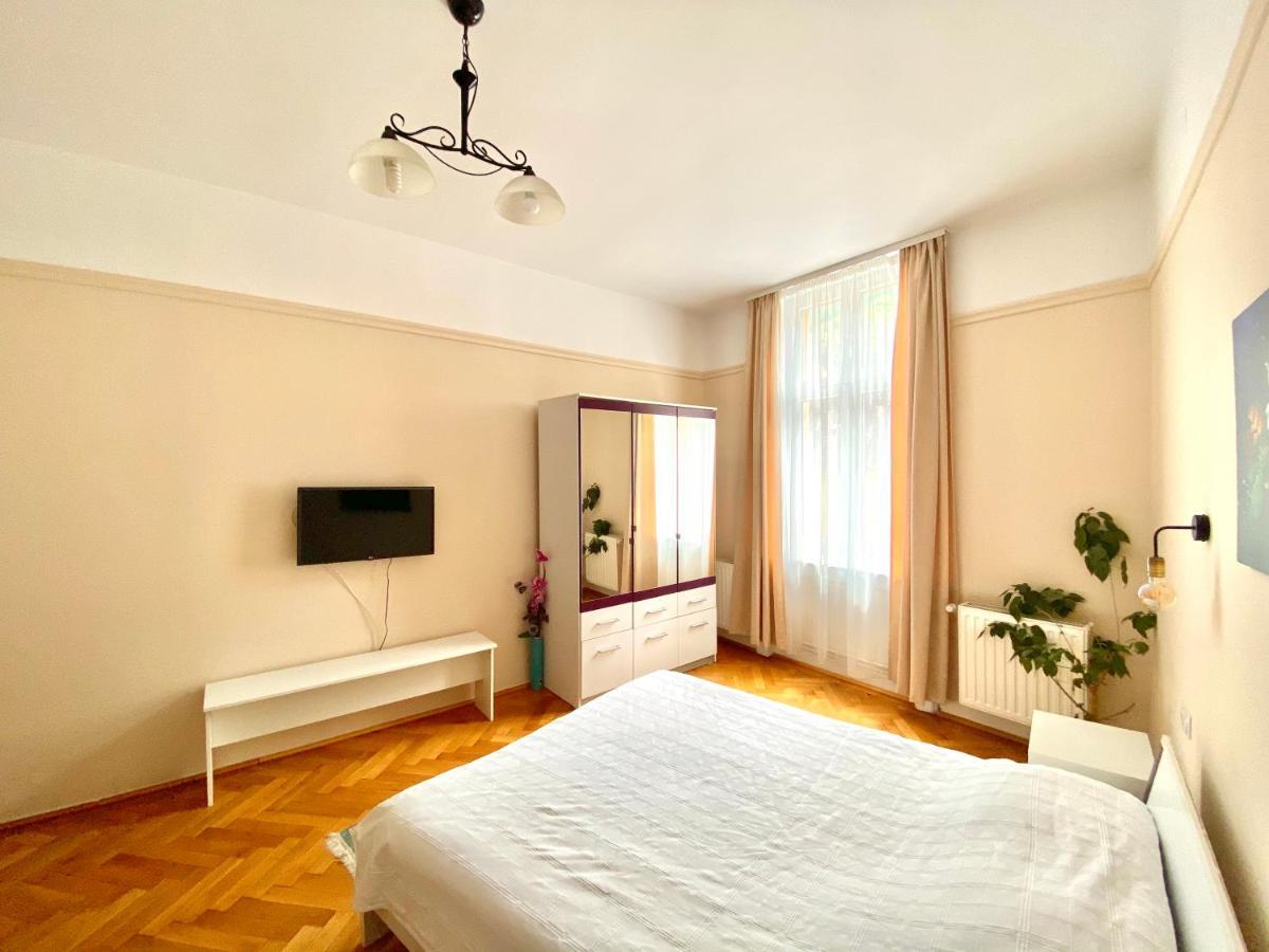 Casa Balcescu Hotel Brasov Bagian luar foto