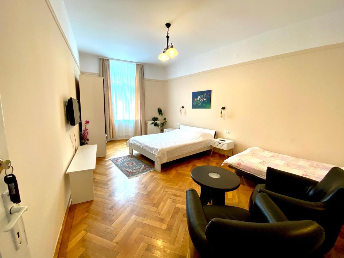 Casa Balcescu Hotel Brasov Bagian luar foto