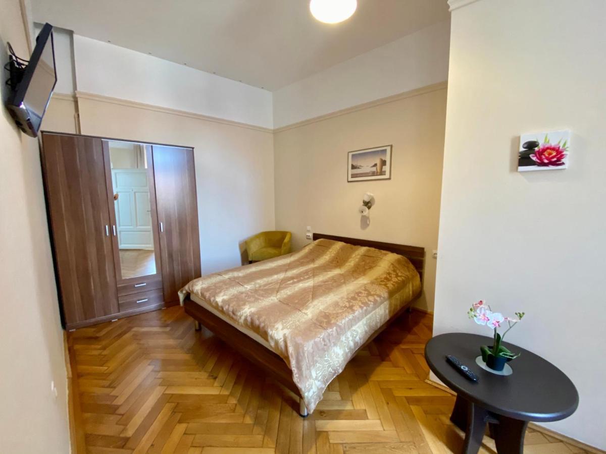 Casa Balcescu Hotel Brasov Bagian luar foto