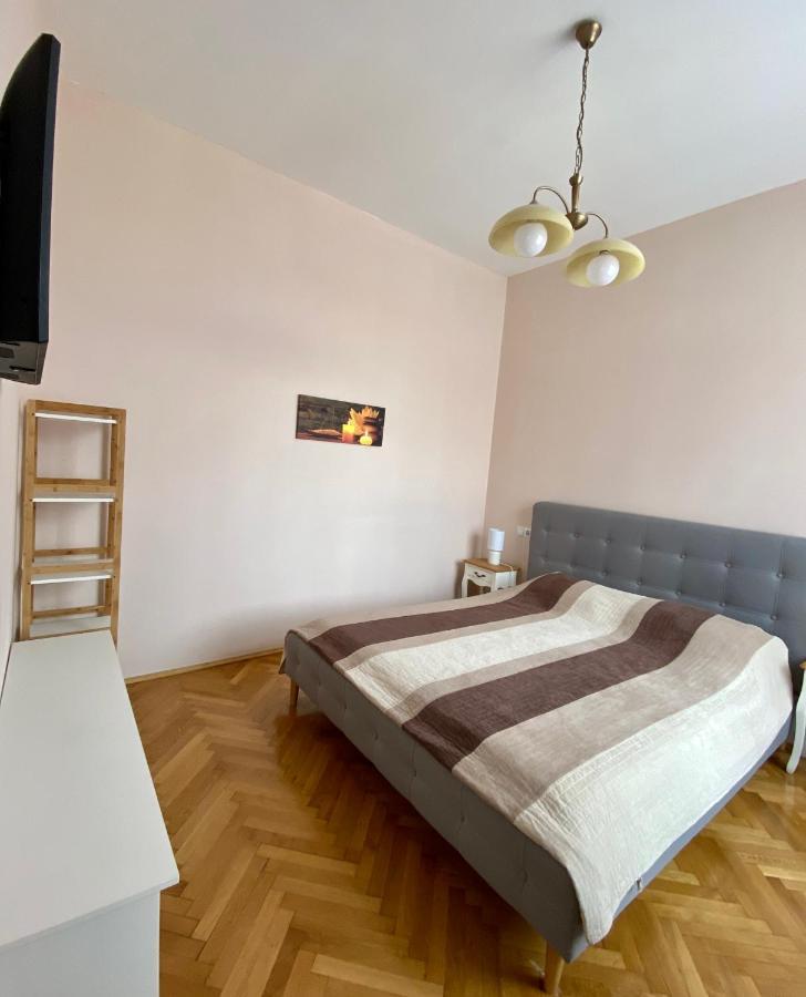 Casa Balcescu Hotel Brasov Bagian luar foto
