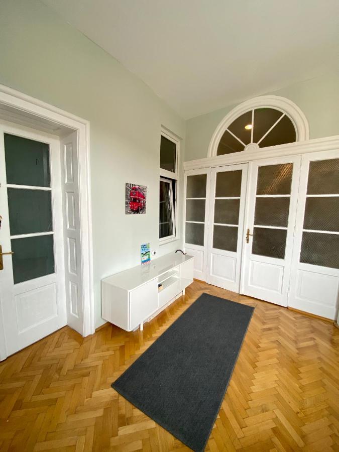 Casa Balcescu Hotel Brasov Bagian luar foto